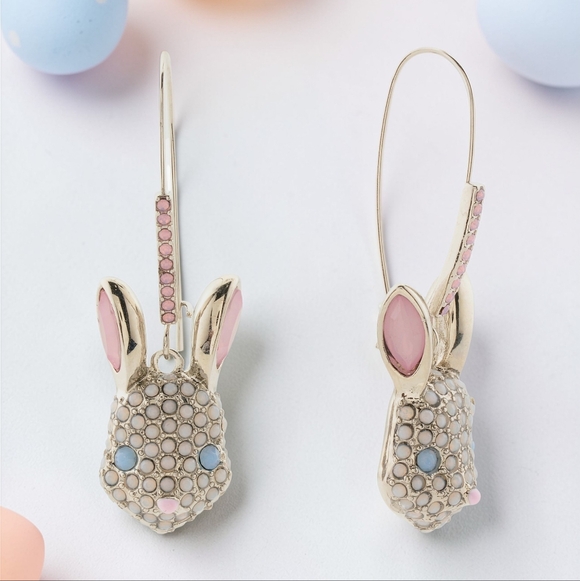 NEW Betsey Johnson Sparkle Faux Stone Bunny Shepherd Hook Earrings 2 Inches NWT - Picture 5 of 5